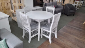 Auma Muebles
